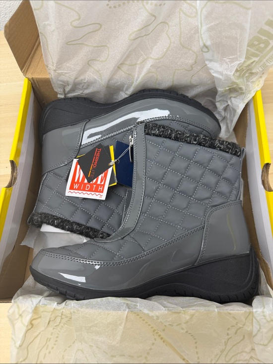 Khombu Shoes - Khombu Gray Quilted Waterproof Winter Boots - Wide Width Megan 6.5w